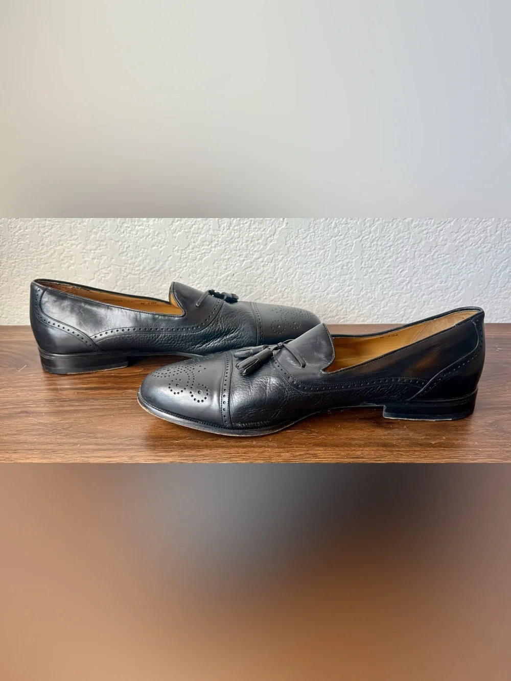 Mezlan Black Leather Tassel Loafers with Brogue Detailing 12 W